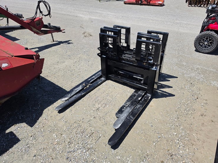 #205401-•-new-wt-pallet-forks-image-1