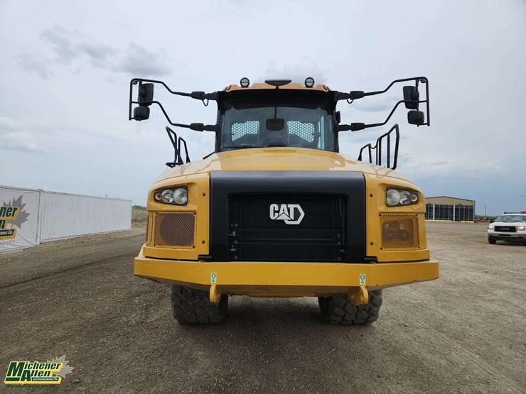 2022-caterpillar-730-image-8