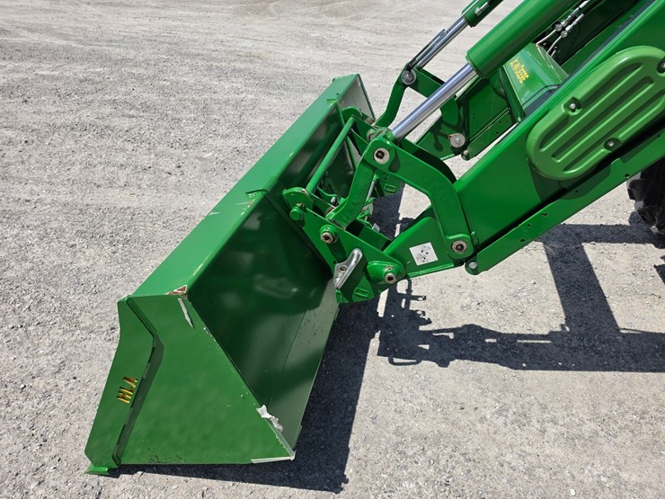 2016-john-deere-6145r-image-6