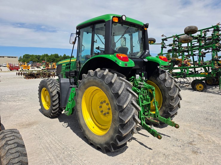 2014-john-deere-6140m-image-11