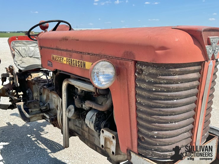 1962-massey-ferguson-65-image-13
