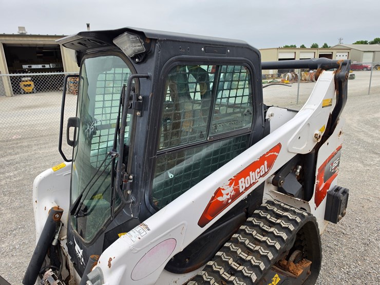 2021-bobcat-t66-image-24