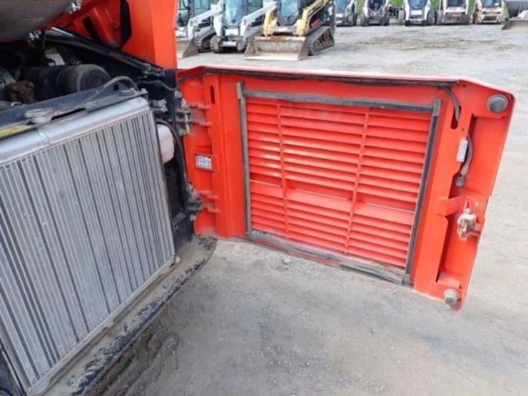 2023-kubota-svl65-2-image-46