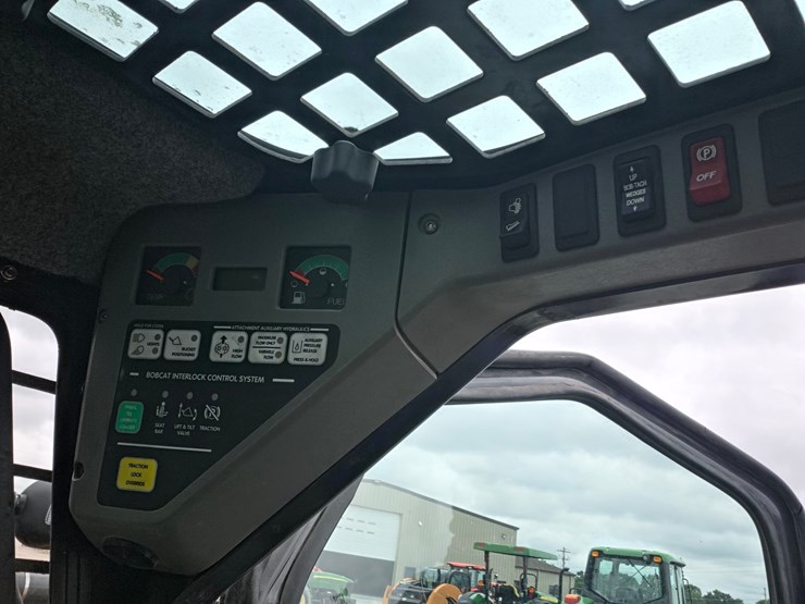 2002-bobcat-773g-image-11