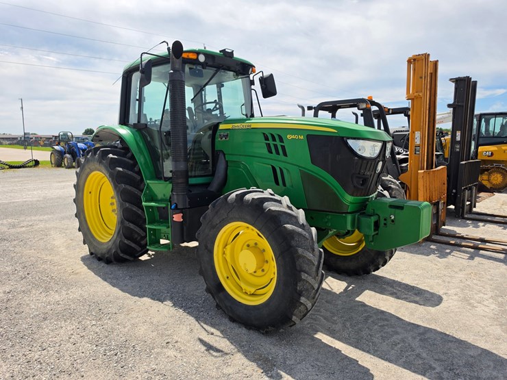 2014-john-deere-6140m-image-20