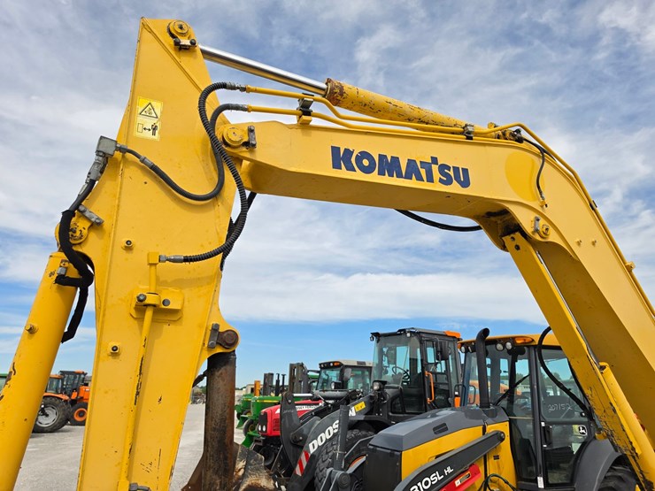 2013-komatsu-pc88mr-8-image-3