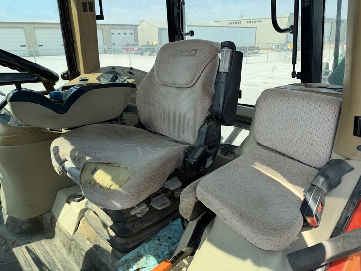 2004-agco-rt100a-image-14
