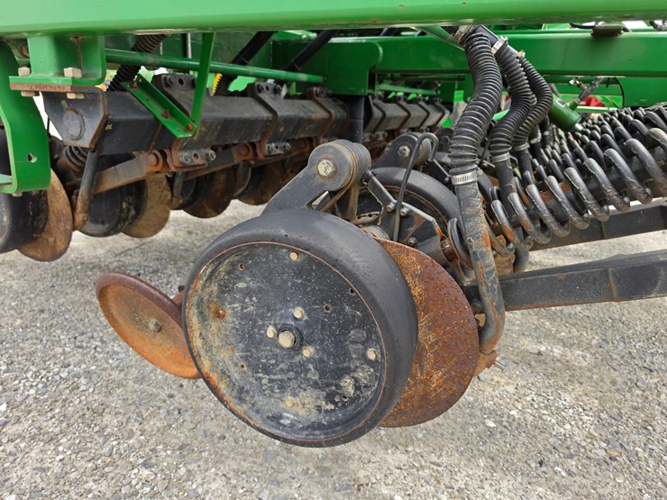 2009-john-deere-1590-image-15