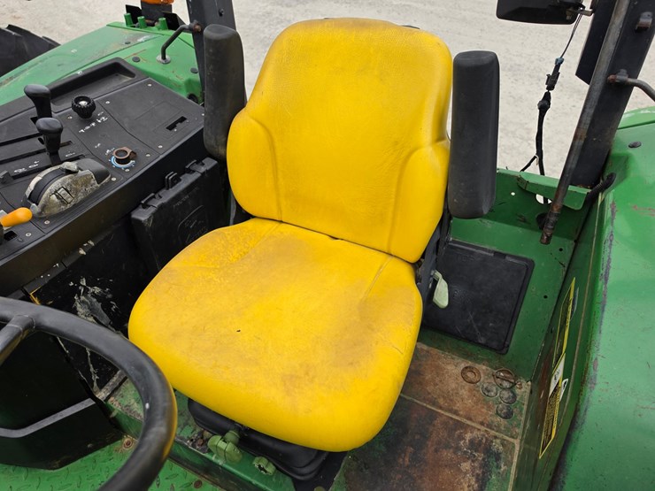 2000-john-deere-6210-image-14