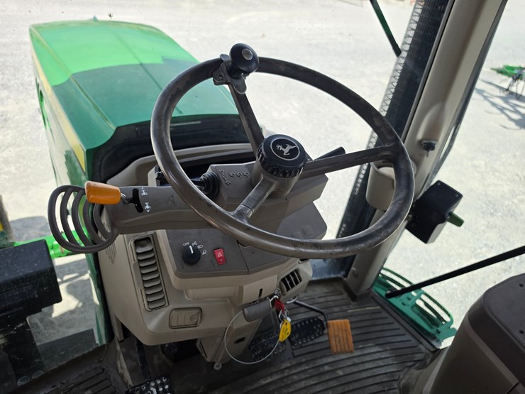 2014-john-deere-6140m-image-9