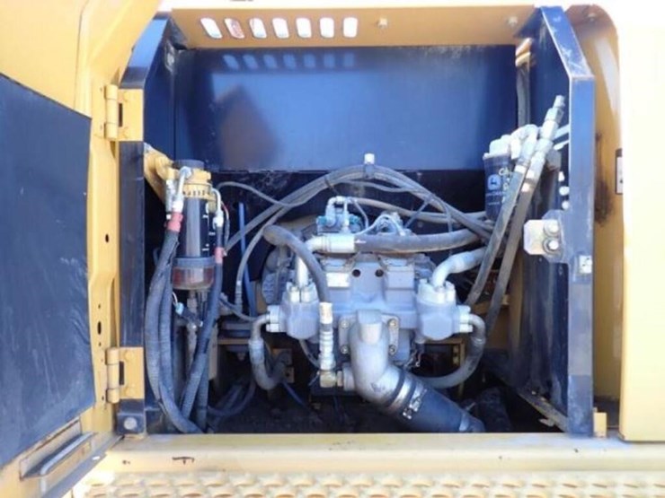 2009-deere-270d-lc-image-59