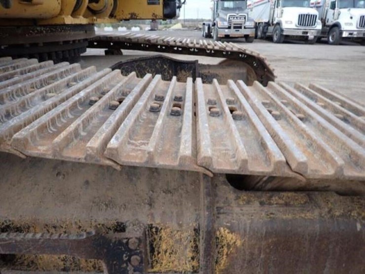 2015-caterpillar-349fl-image-51