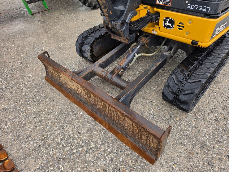 2020-deere-35g-image-5