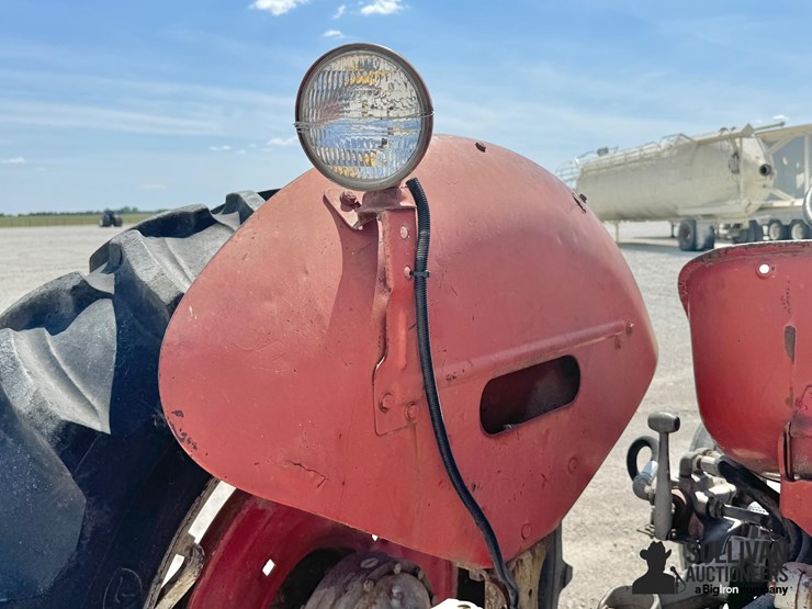 1962-massey-ferguson-65-image-16