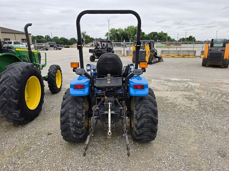 1999-new-holland-tc33-image-8