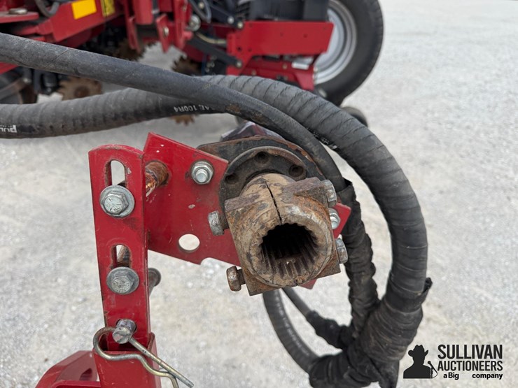 2014-case-ih-1255-image-13