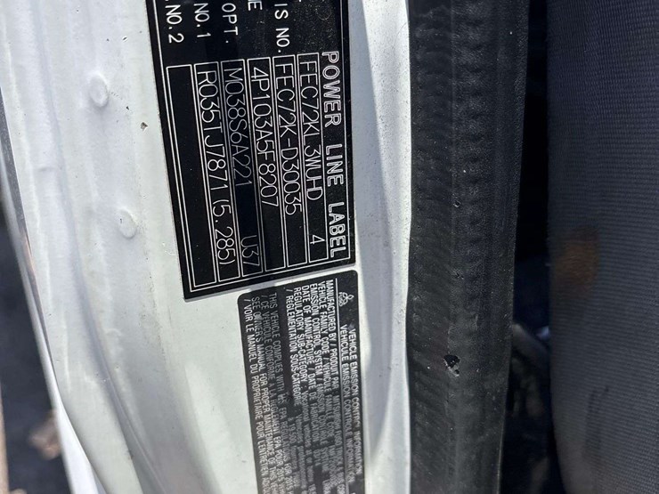2015-mitsubishi-fuso-fec72w-image-23