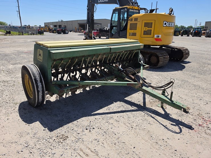 john-deere-8300-image-12