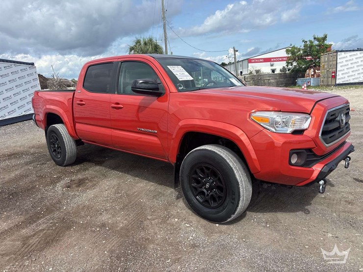 2017-toyota-tacoma-image-2