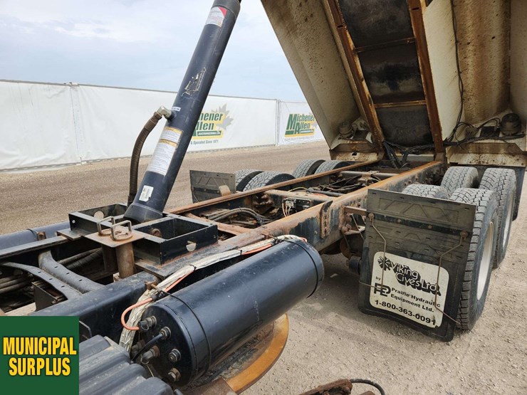 2013-international-workstar-7400-image-30