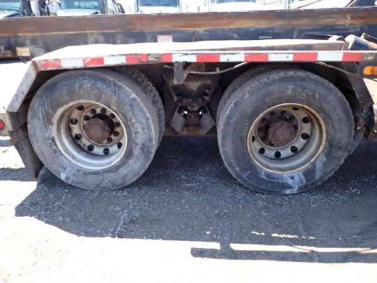 2015-mack-granite-gu813-image-69