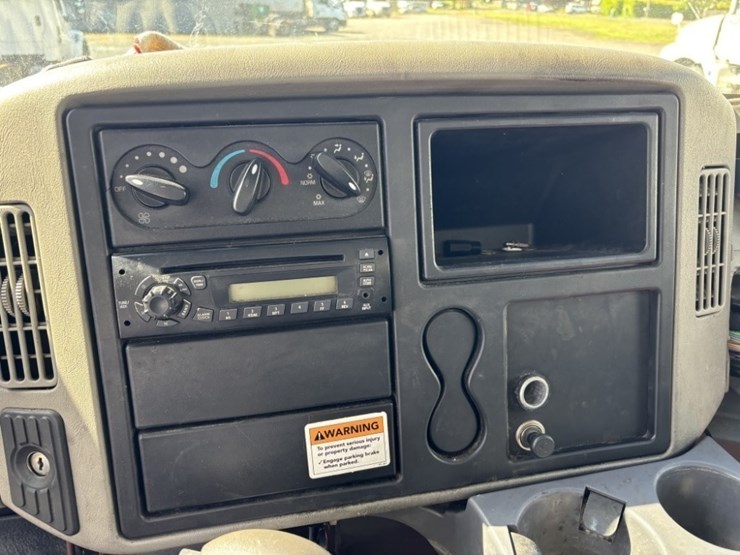 2012-international-durastar-4300-image-17