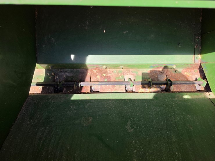 john-deere-8300-image-10