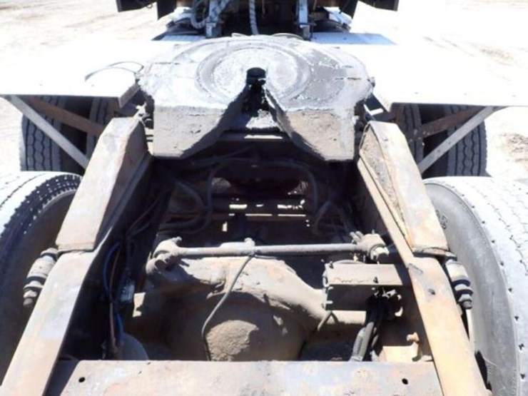 2018-freightliner-coronado-122-image-53