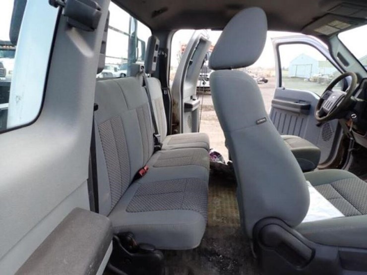 2013-ford-f250-xl-image-20