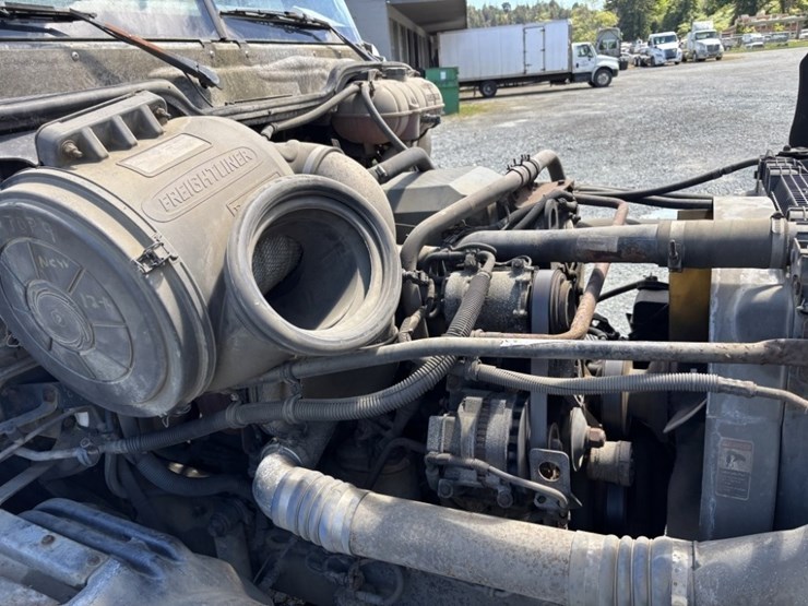 2006-freightliner-columbia-s/a-truck-tractor-image-14