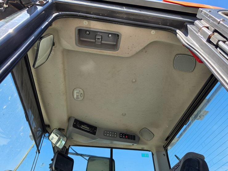 2021-doosan-dl220-image-9