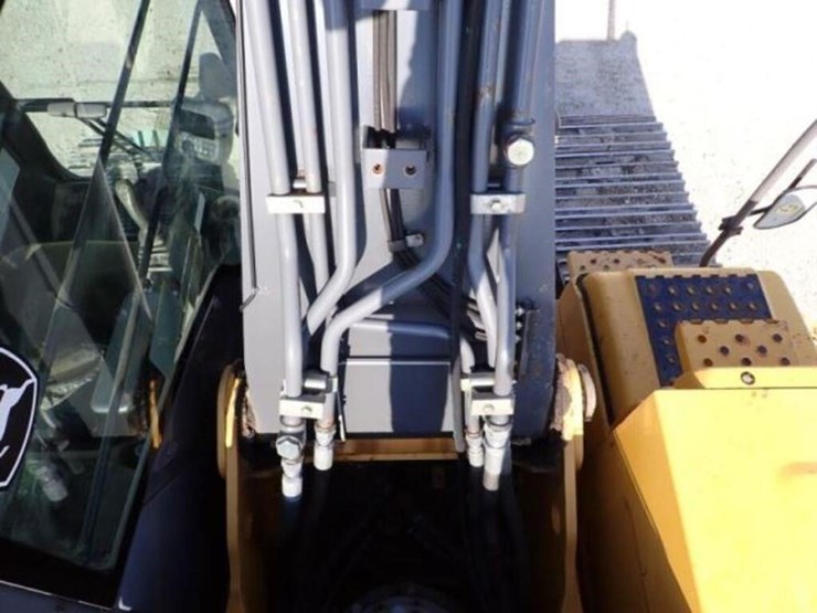 2009-deere-270d-lc-image-71