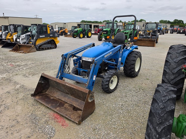 1999-new-holland-tc33-image-18