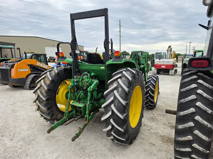 2000-john-deere-6210-image-8