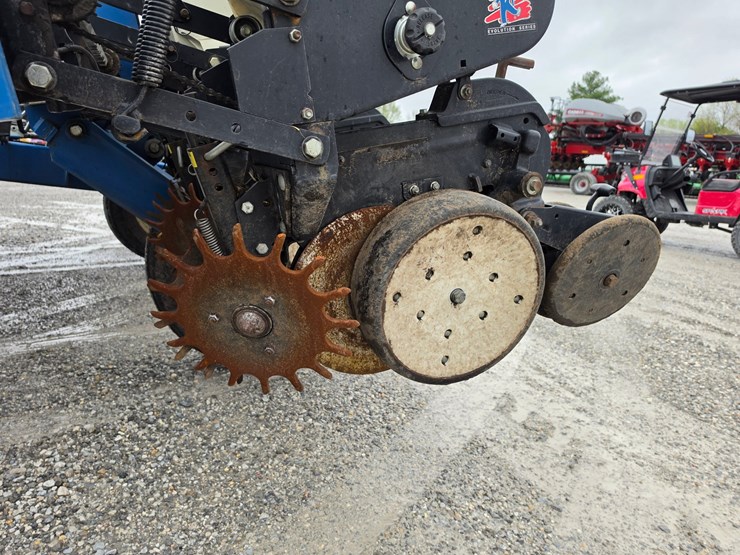 2004-kinze-3200-image-12