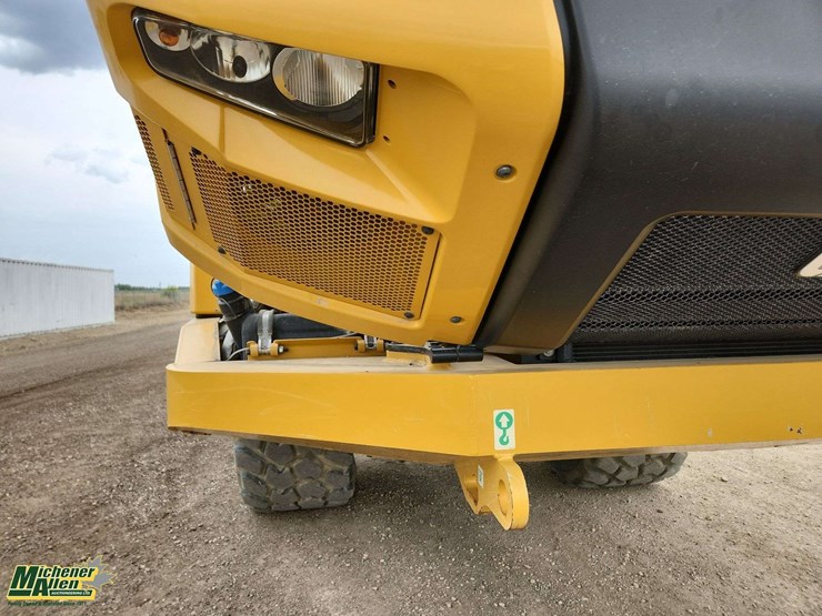 2022-caterpillar-730-image-32