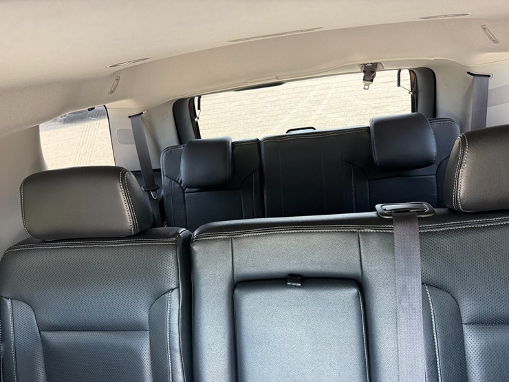 2018-chevrolet-tahoe-image-12
