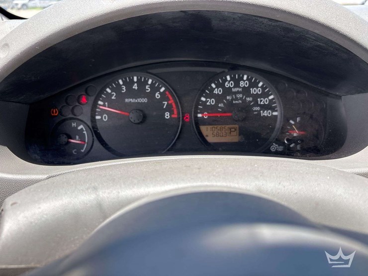 2015-nissan-frontier-image-12