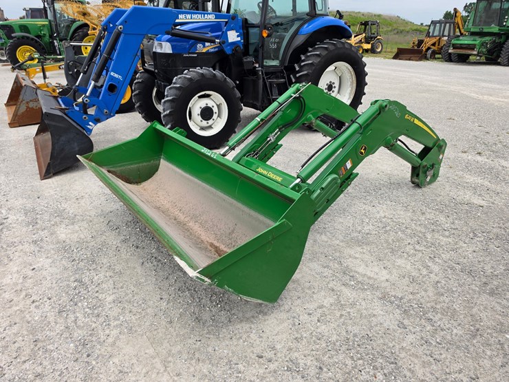 2017-john-deere-620r-image-1