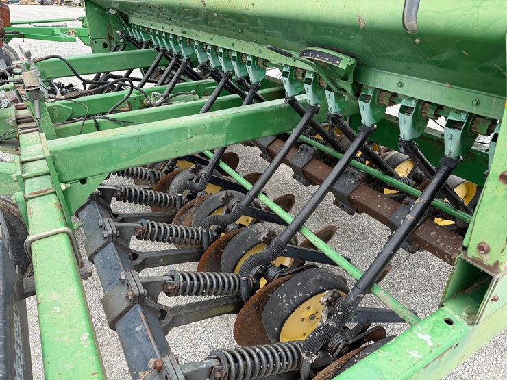 john-deere-750-image-4