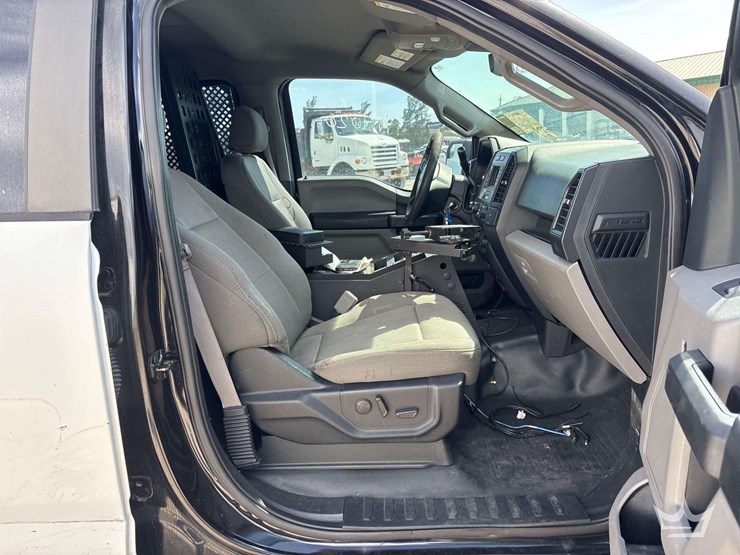 2019-ford-f150-image-28