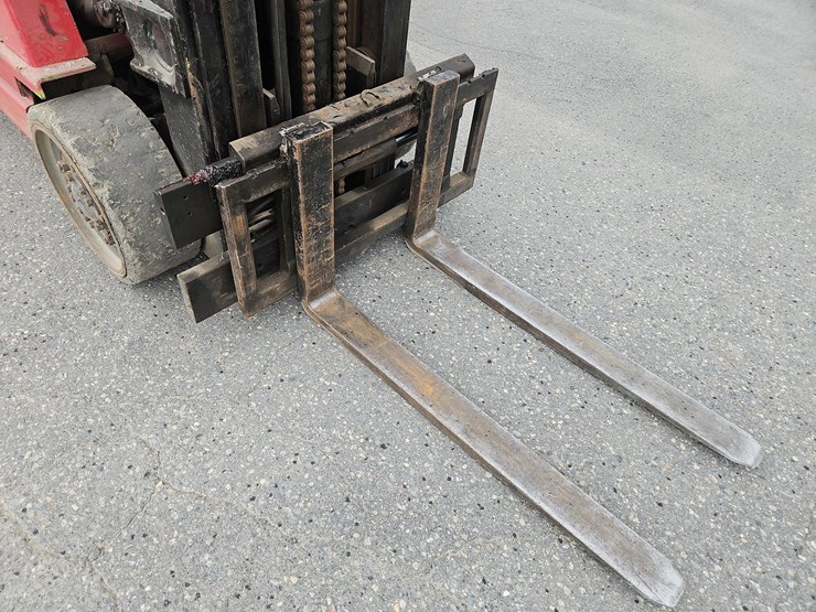 clark-gcx20-propane-forklift-image-9
