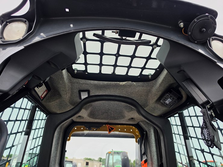2023-deere-325g-image-8