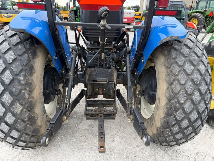 2014-new-holland-workmaster-65-image-15