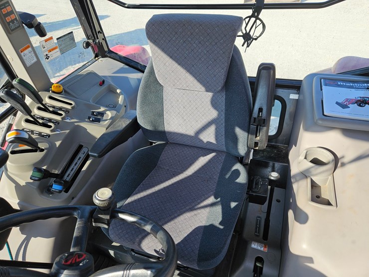 2014-mahindra-mforce-100s-image-17