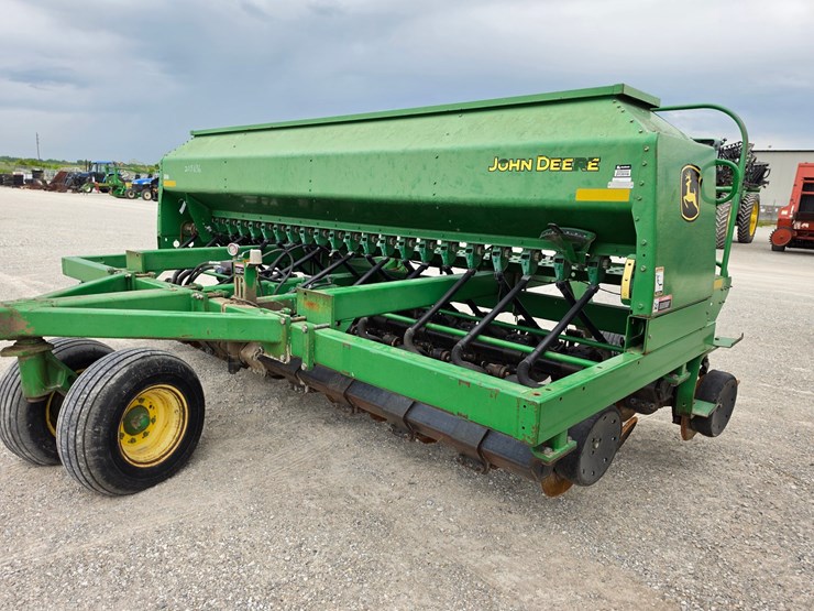2002-john-deere-1590-image-3