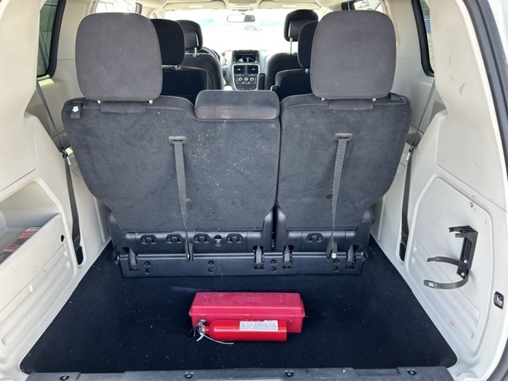 2014-dodge-grand-caravan-image-27