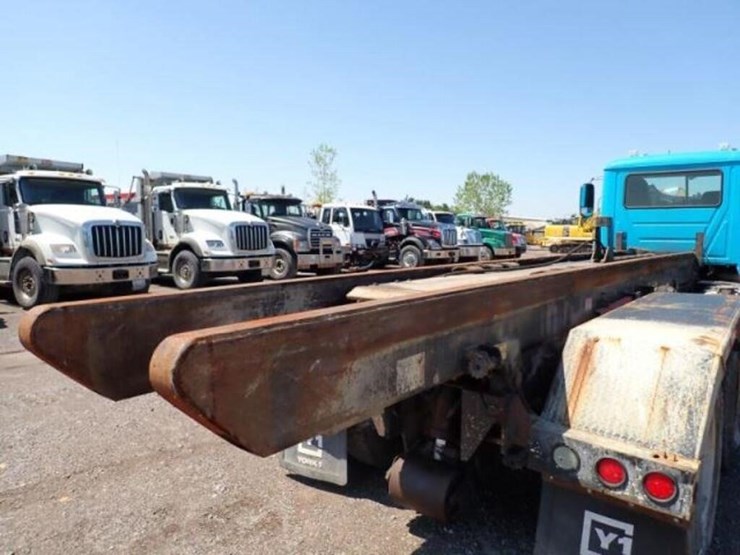 2015-mack-granite-gu813-image-67
