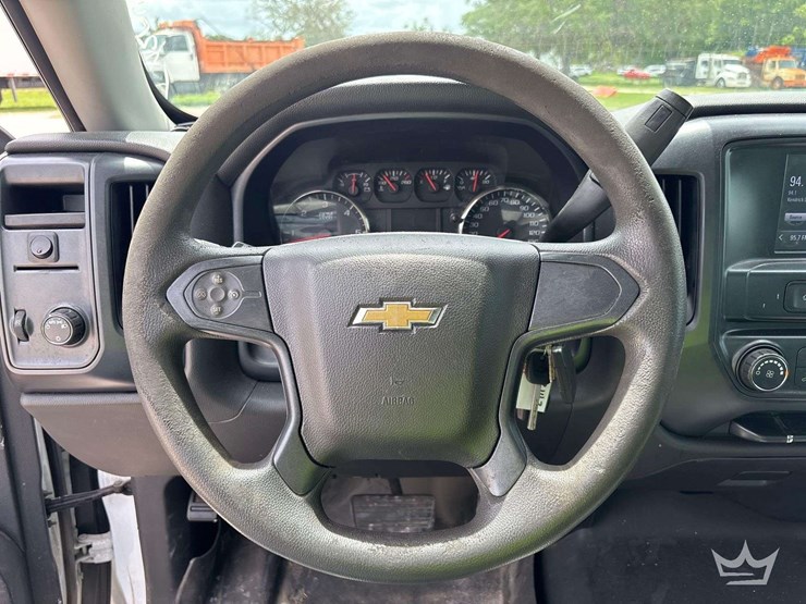 2018-chevrolet-silverado-1500-image-13