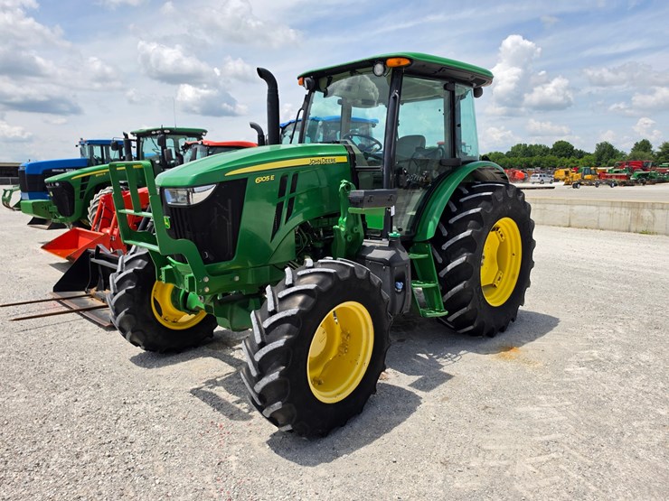 2020-john-deere-6105e-image-20